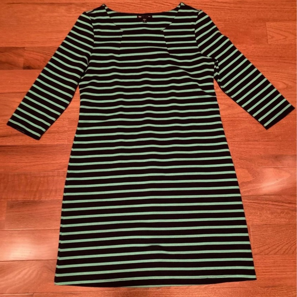 GAP‎ Navy Stripped 3/4 Sleeves Dress. Size Medium